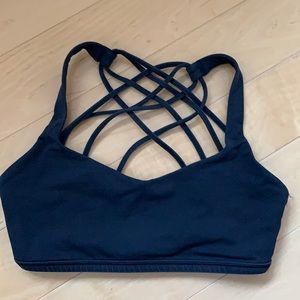 Lululemon Free to be Wild bra - size 6